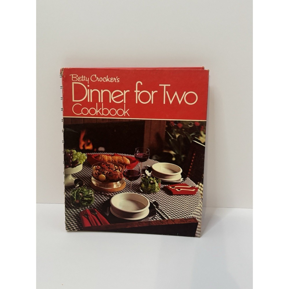 Vtg. Betty Crocker's Dinner For Two Cookbook, Betty Crocker 3rd‎ Printing 1979